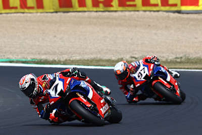 Iker Lecuona vor Xavi Vierge