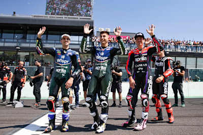 Am Samstag in Misano: Oliveira (neben Raúl Fernández und Aleix Espargaró) schont den linken Arm noch