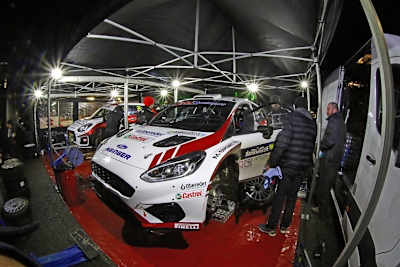 Adrien Fourmaux im Service