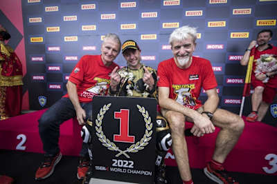 Paolo Ciabatti, Alvaro Bautista und Gigi Dall'Igna (v.l.)