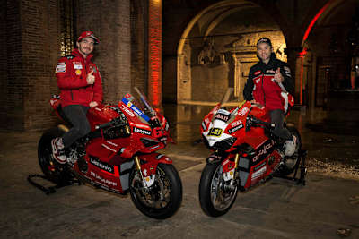 Bagnaia und Bautista auf ihren Replica-Bikes