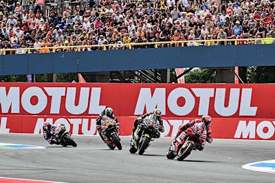 Dutch-TT in Assen: Bagnaia (1) führt vor Bezzecchi, Binder und Quartararo