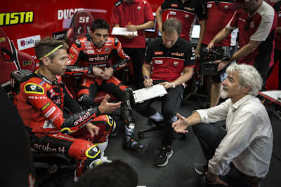 Alvaro Bautista links neben Gigi Dall'Igna