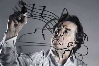 Rudolf Buchbinder darf auf dem Red Bull Ring kurz vor dem Start zum GP die Bundeshymne spielen