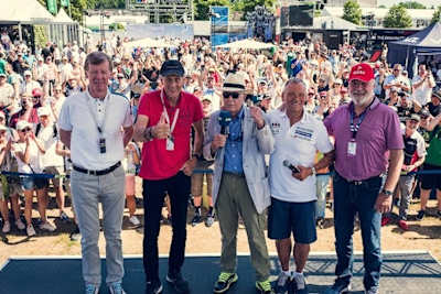Legenden-Versammlung mit Röhrl, Stuck, Braun, Nissen, Manthey und begeisterte DTM-Fans vor der Bühne