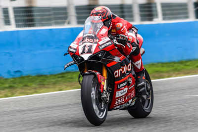 Nicolo Bulega fährt auch 2023 für Aruba.it Ducati