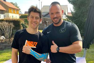 Marcel Schrötter (li.) mit Betreuer Chris Sannwald