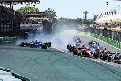 Crash zwischen Kelvin van der Linde und Liam Lawson