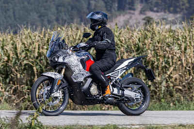 MV Agusta Enduro Veloce: Die italienische Edelschmiede will künfig auch im Dreck fahren - oder zumindest auf Schotterstrassen 