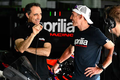 Aleix Espargaró mit Aprilia-Technical Director Romano Albesiano