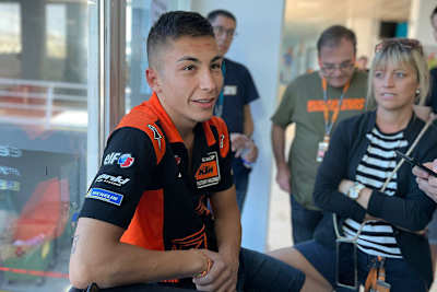 Blutige Stirn: Raul Fernández in Valencia nach dem Q1