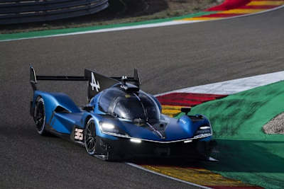 Der Alpine A424 im Motorland Aragón