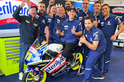 Max Biaggi (ganz links) und Co. bejubelten in Spielberg Sasakis zweiten Sieg