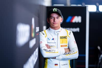 Sandro Holzem feiert sein DTM-Debüt