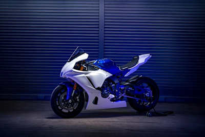 Yamaha R1 GYTR: For Racing and Racetrack-use only