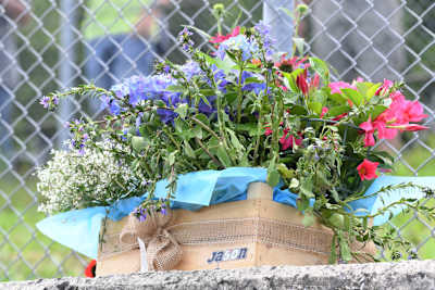 Eine Blumenkiste für Jason Dupasquier