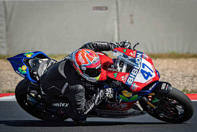 Max Kofler bleibt der Supersport-WM treu