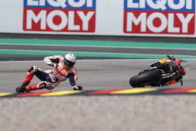 Auf dem Sachsenring stürzte Marc Márquez gleich fünf Mal