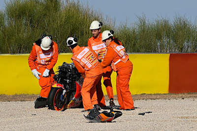 Sturz von Marc Márquez: das Bike wurde arg demoliert