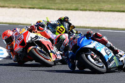 Harte Fights: Rins (42) gegen Márquez (93), dahinter Martin und Marini