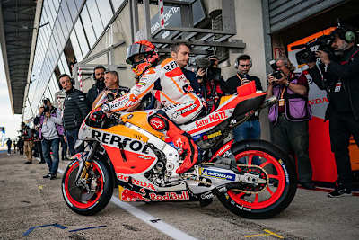 Marc Márquez auf der Honda mit dem neuen Kalex-Chassis