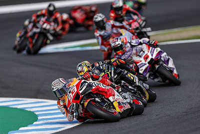 Harte Fights im Sprint: Marc Márquez (93) vor Bezzecchi, Zarco, Di Giannantonio, Aleix Espargaró und Viñales 