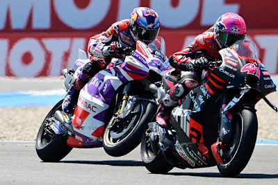 Jorge Martin (89) kämpfte verbissen gegen Aleix Espargaró