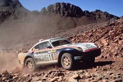 René Metge im berühmten Rothmans-Porsche