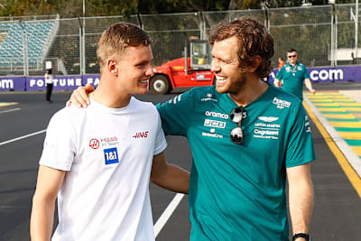Mick Schumacher und Sebastian Vettel