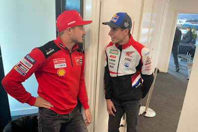 Trafen sich beim Media Debrief und waren friedlich: Jack Miller und Alex Márquez