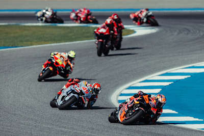 Im Sprint am Samstag: Jack Miller (43) vor Di Giannantonio (49) und Joan Mir