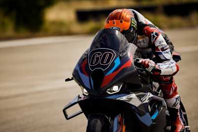 Michael van der Mark fuhr die neue M1000RR bereits	