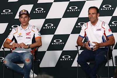 Marc Márquez mit Teammanager Alberto Puig