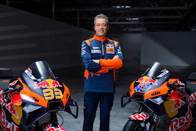 Francesco Guidotti zwischen den RC16 von Brad Binder und Jack Miller