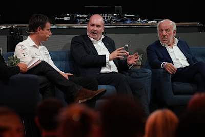 Robert Reid (Mi.) und David Richards (re)