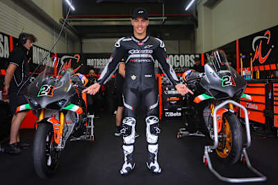 Die Ducati-Werksfahrer Michael Rinaldi (li.) und Alvaro Bautista