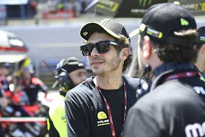 Valentino Rossi besuchte in Jerez erstmals 2023 die MotoGP