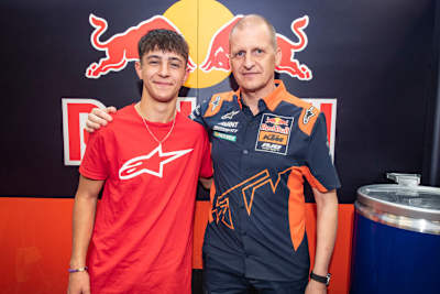 Rookie José Rueda mit Aki Ajo