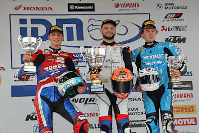 Soomer (re.) erstes Rennen, erstes Podest