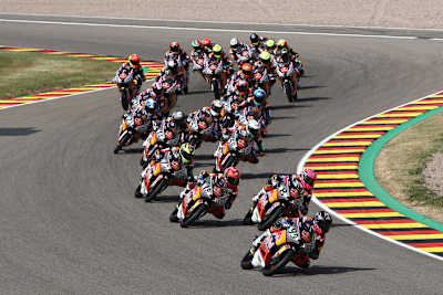 Dieses Bild sehen wir 2023 nicht: Der Sachsenring ist kein Teil vom Rookies Cup-Kalender