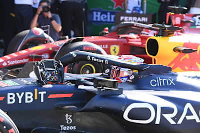 Max Verstappen gegen Ferrari