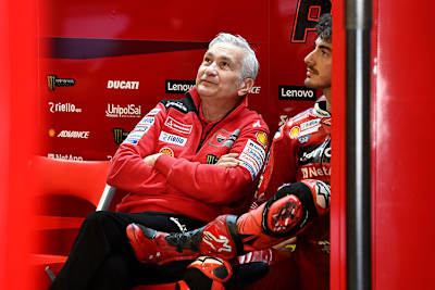 Davide Tardozzi mit Weltmeister Pecco Bagnaia