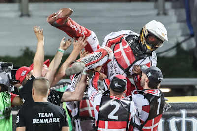 Anders Thomsen vor Jack Holder