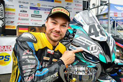 Vincon widmet den Podestplatz Leon Langstädtler