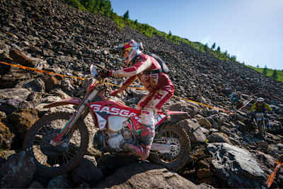 Eigentlich kein Terrain für Motorradfahrer: Michael Walkner in «Carl’s Dinner»
