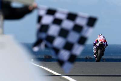 Karierte Flagge für Johann Zarco in Phillip Island