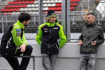 Marco Melandri und Axel Bassani (v.r.)