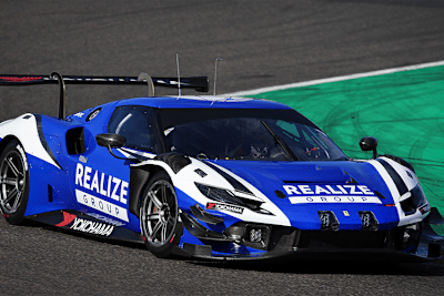 Der Realize Kondo Racing with Rinaldi Ferrari 296 GT3 beim Rollout in Suzuka