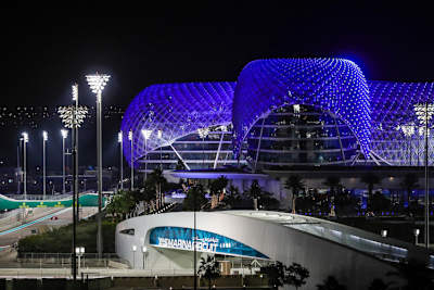 Unvergleichliche Atmosphäre am Yas Marina Circuit von Abu Dhabi