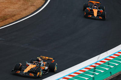 Lando Norris vor Oscar Piastri in Suzuka